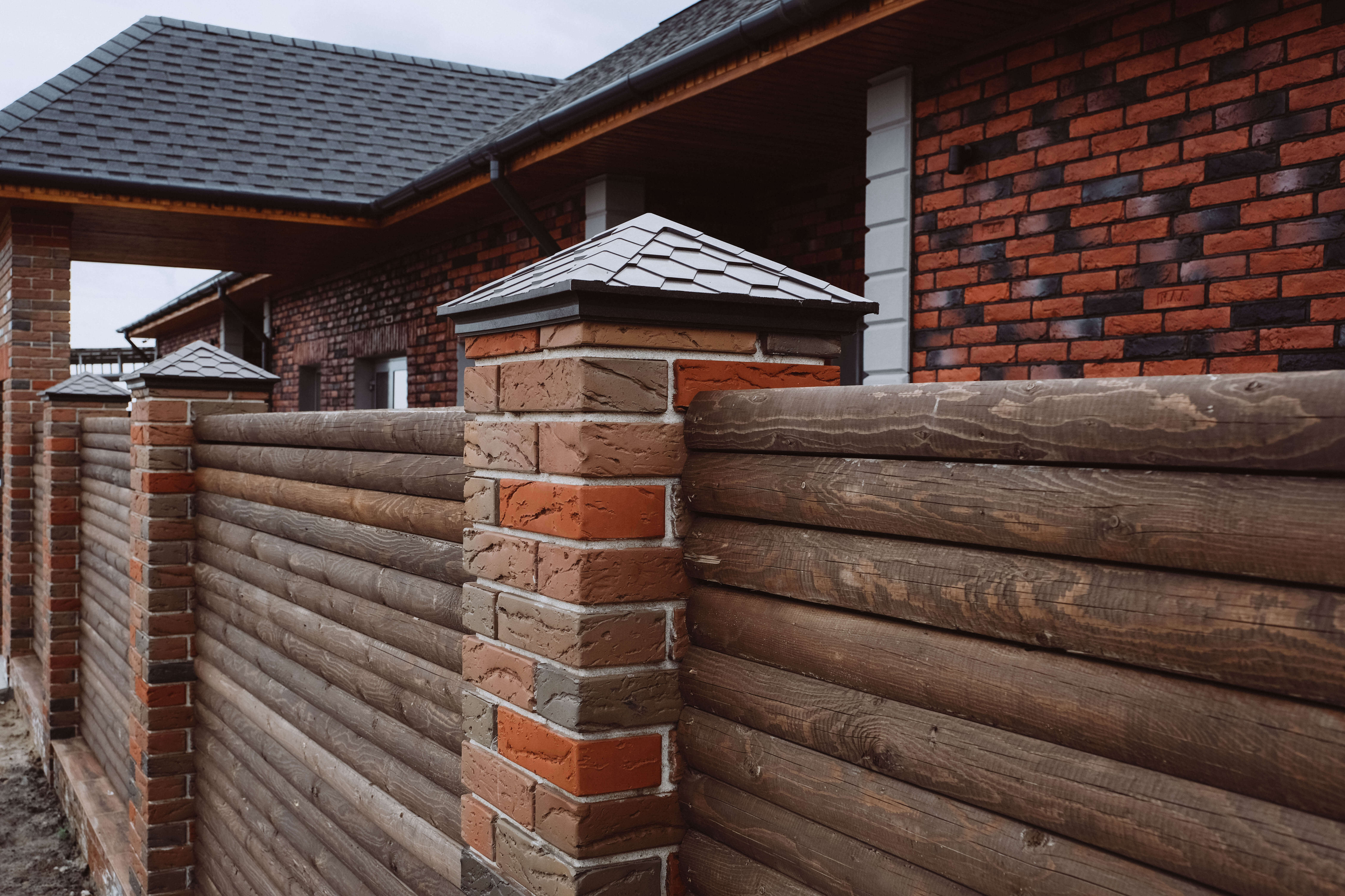 Колпак Zking Эверест Коричневый на столб 1.5х1.5 кирпича (390х390мм) в Саяногорске фото